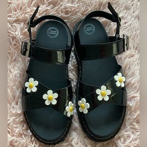 New Strappy Platform Sandal